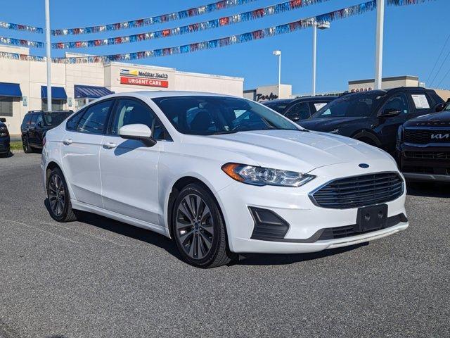 2020 ford fusion se