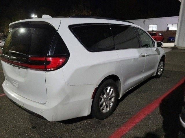 2022 chrysler pacifica touring-l