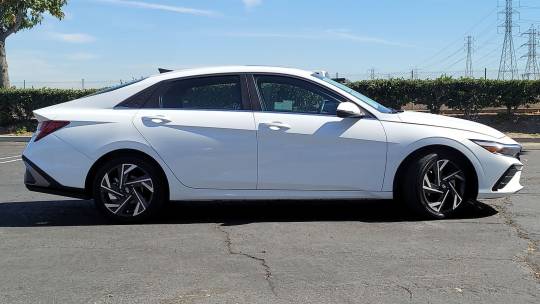2024 Hyundai Elantra