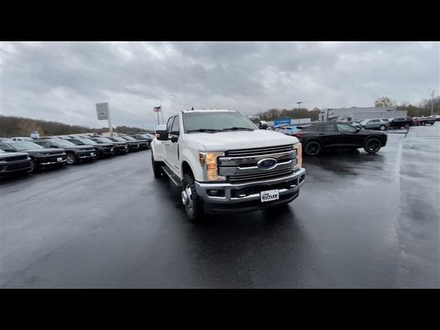 2019 ford f-350 lariat super duty