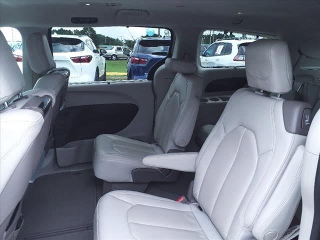 2020 chrysler pacifica touring-l plus