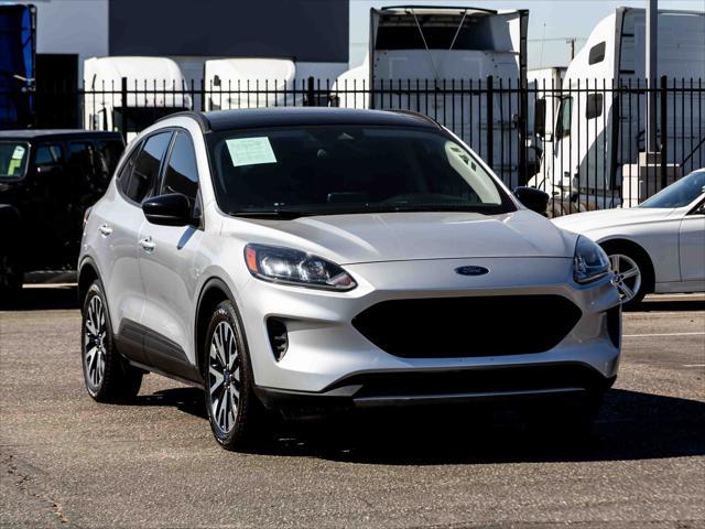 2020 ford escape se