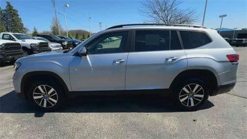2021 volkswagen atlas 2.0t se in janesville, wisconsin