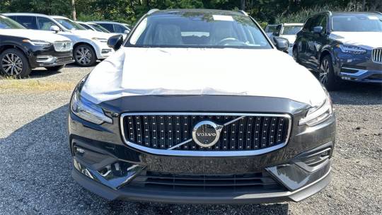 2024 Volvo V60 Cross Country