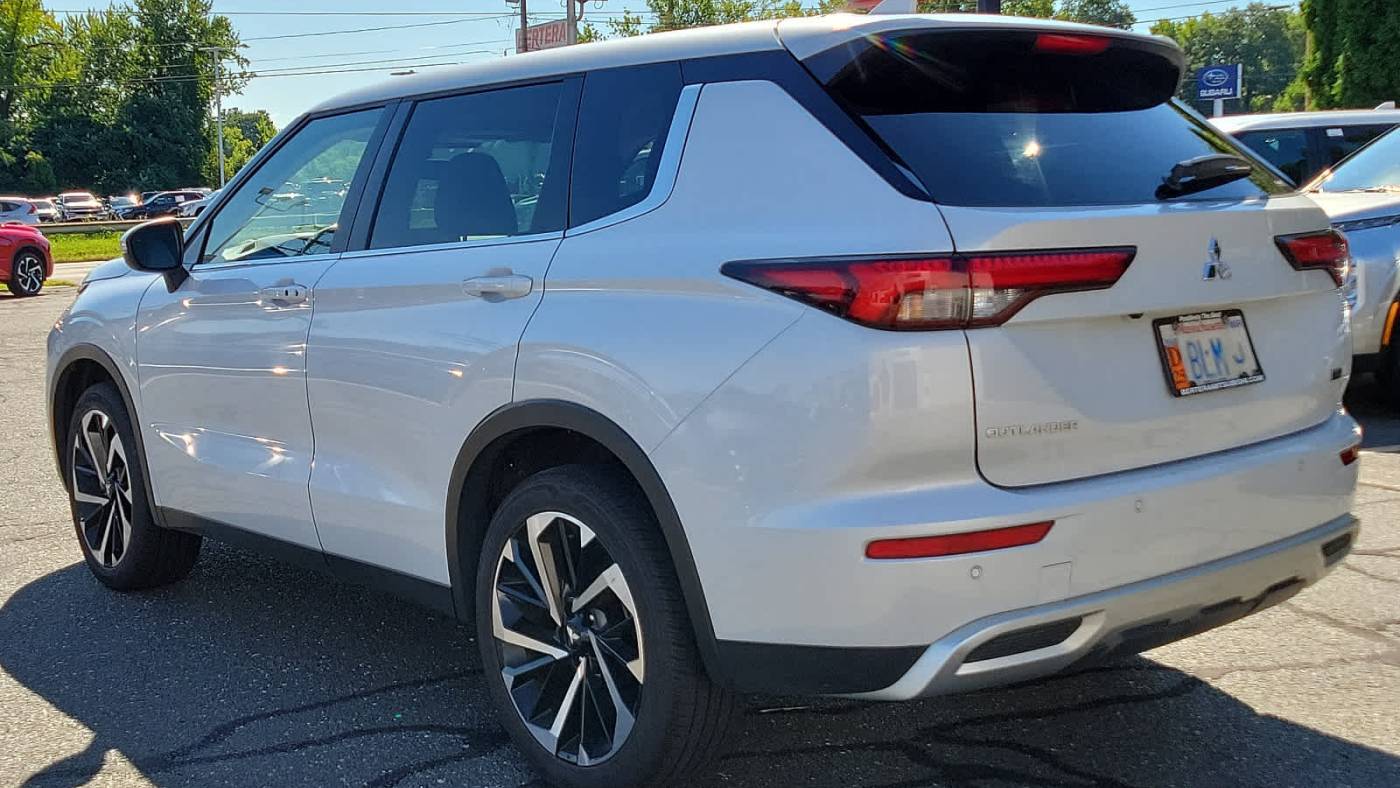 2023 mitsubishi outlander se