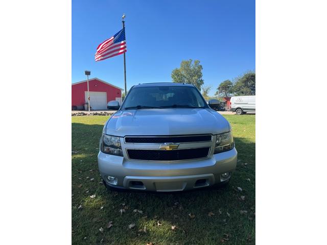 2010 chevrolet suburban 1500 lt
