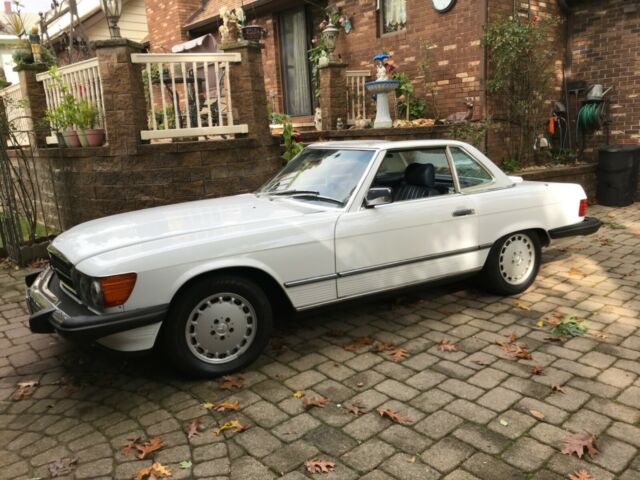 1986 560 sl 2 owner very well maintained. new soft top