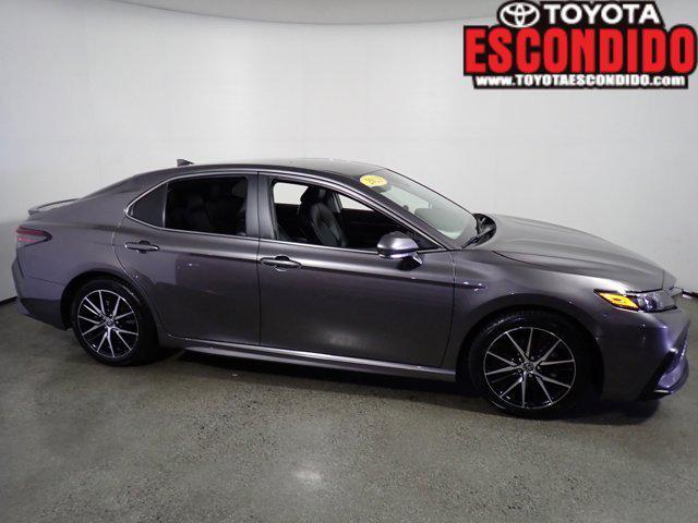 2023 toyota camry se