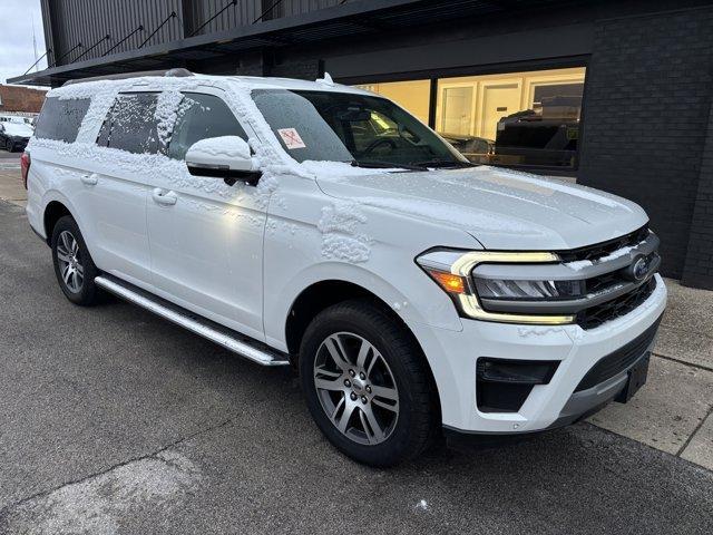 2022 ford expedition max xlt
