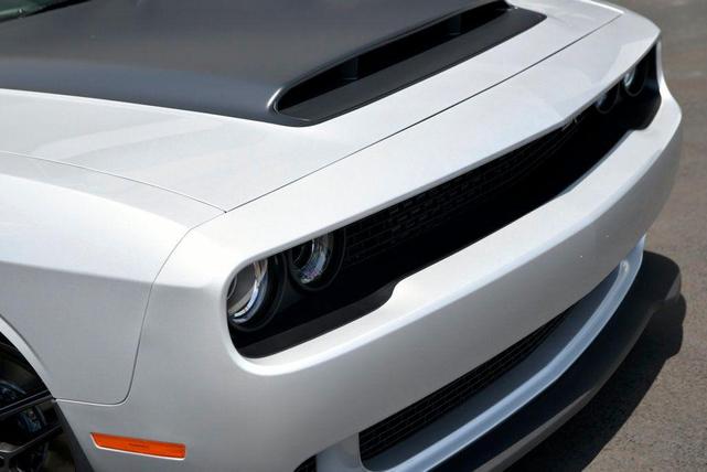 2023 dodge challenger srt hellcat