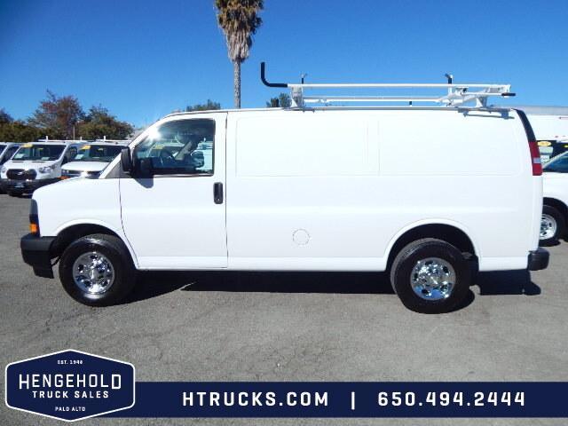 2022 chevrolet express 2500 work van