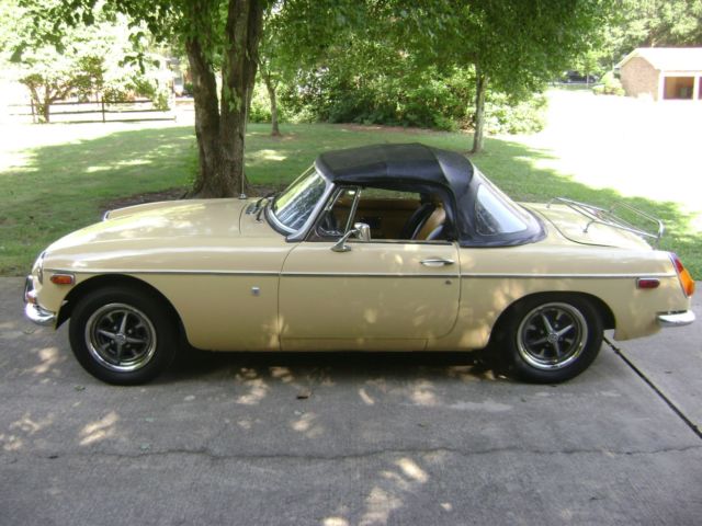 mg mgb hard top - soft top - just serviced chrome bumpers no reserve auction