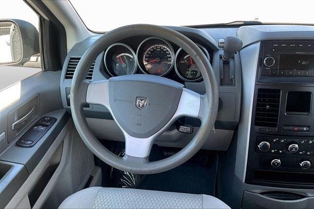 2010 dodge grand caravan se