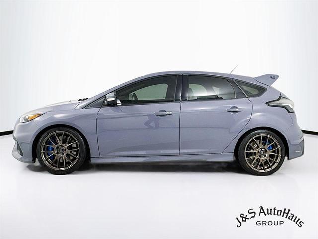 2017 ford focus rs base