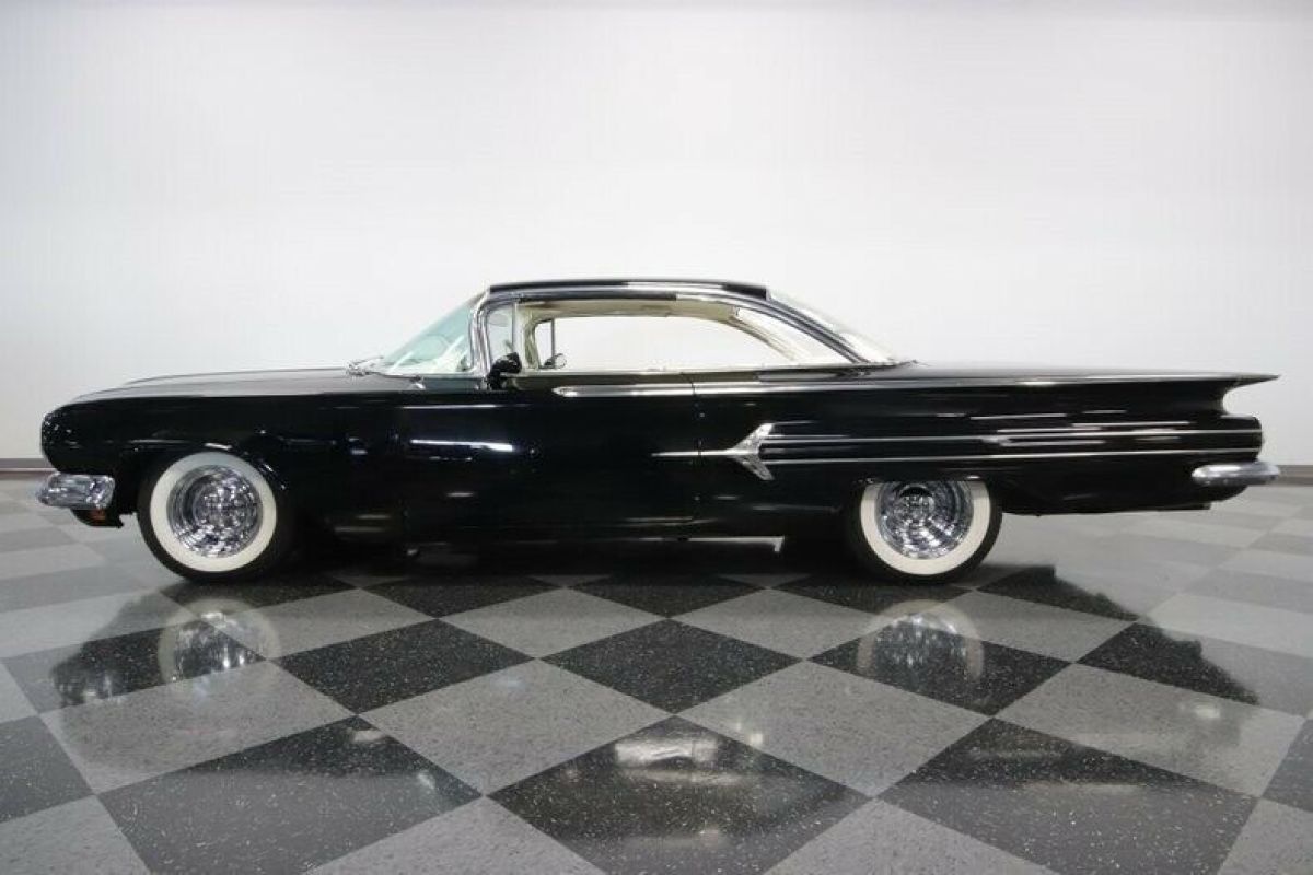 v8 700r4 auto classic vintage collector custom upgraded edelbrock bubbletop blac