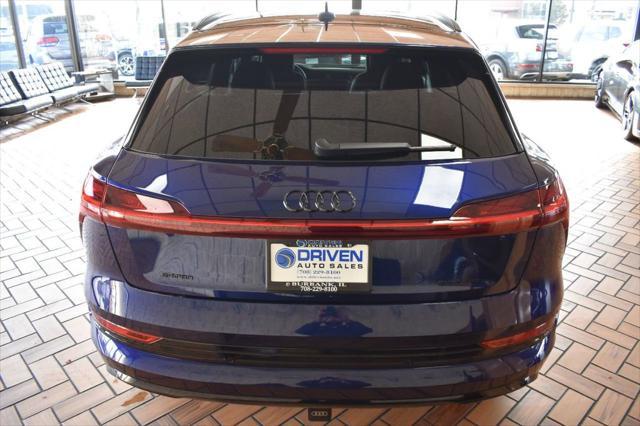 2022 audi e-tron premium plus