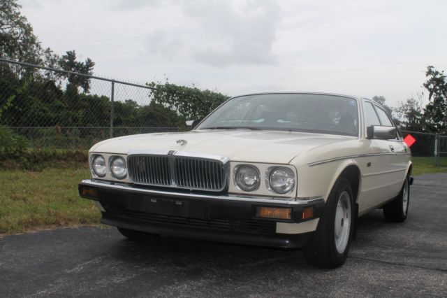 3200 miles yes 3k miles 1 owner auto check ultra clean example - stunning!