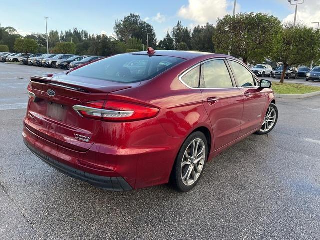 2019 ford fusion hybrid titanium
