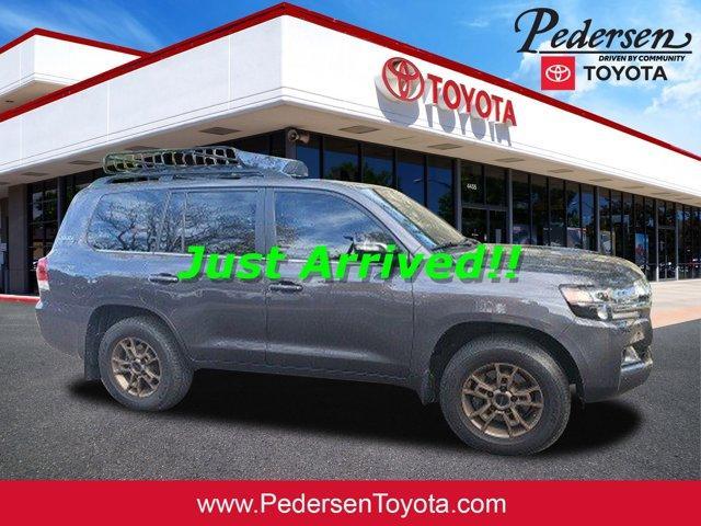 2021 toyota land cruiser heritage edition