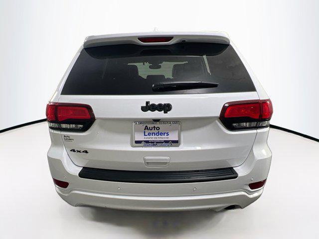 2022 jeep grand cherokee laredo