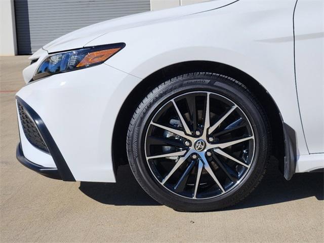 2024 toyota camry se
