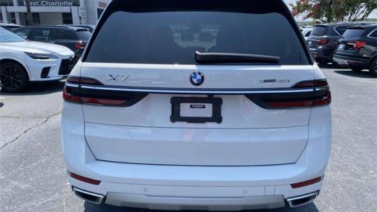 2024 BMW X7