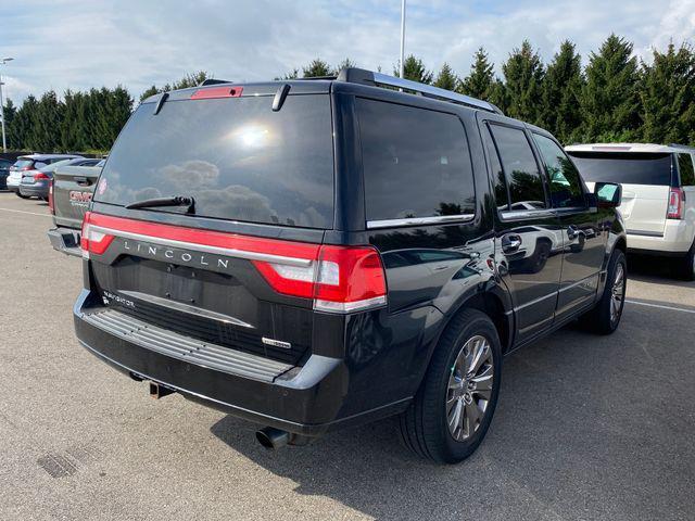 2015 lincoln navigator base