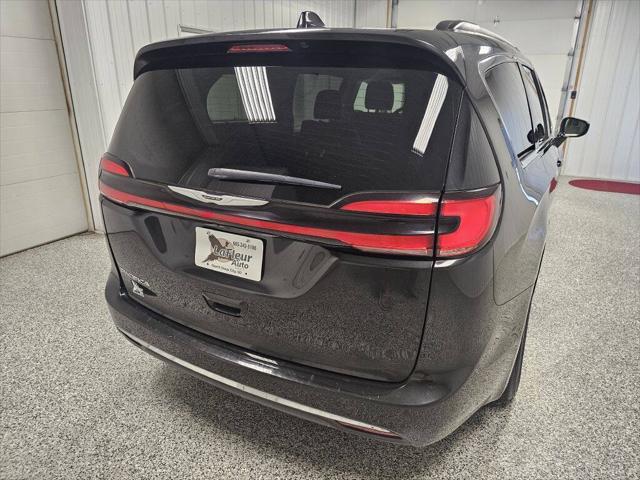 2022 chrysler pacifica touring l