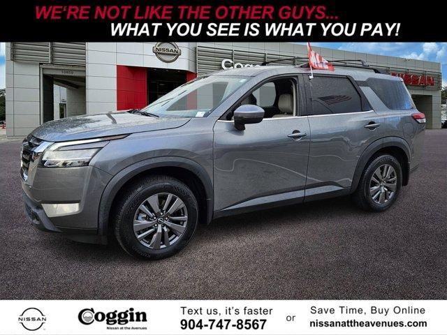 2022 nissan pathfinder sv