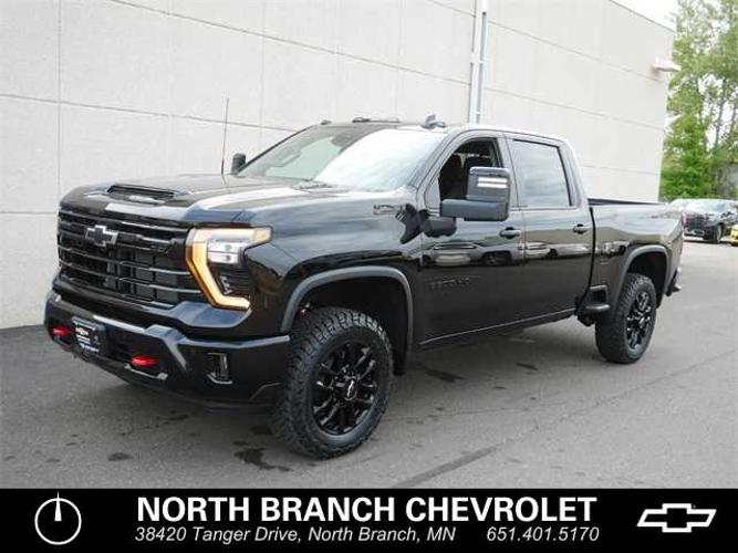 new 2025 chevrolet silverado 3500hd lt 4wd crew cab 159