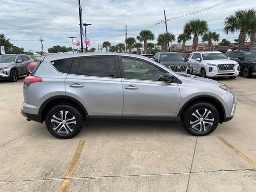 2018 toyota rav4 in minneapolis, minnesota