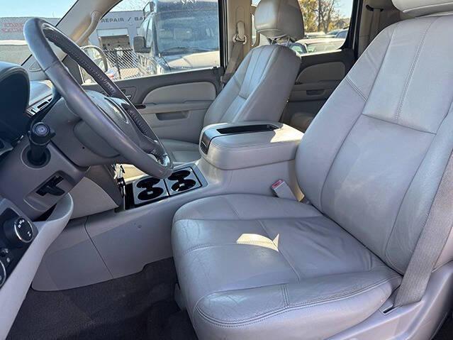 2013 chevrolet suburban 1500 lt