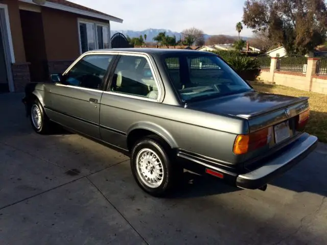 bmw 325es 86' runs great!! 5speed!! one owner!!!