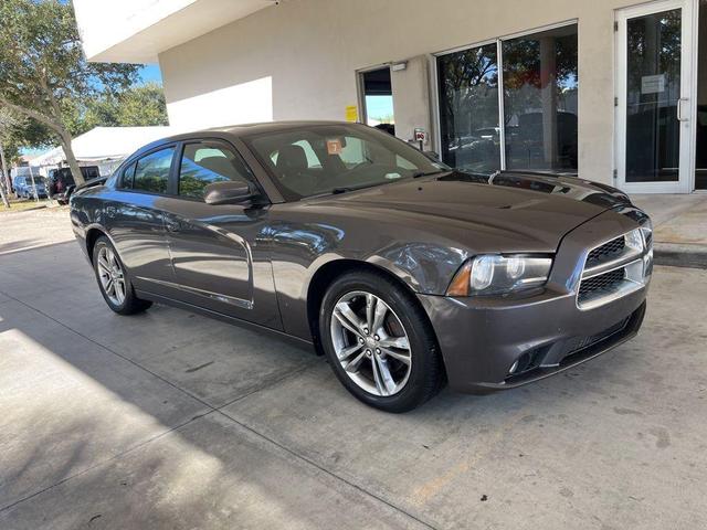 2014 dodge charger sxt