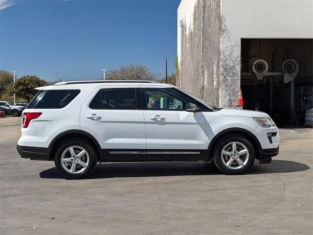 2019 ford explorer xlt
