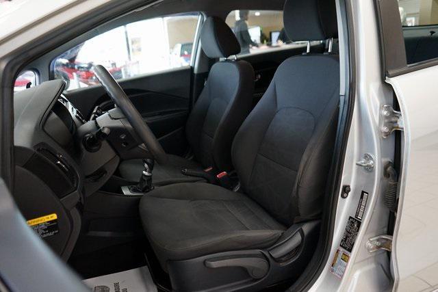 2012 kia rio lx