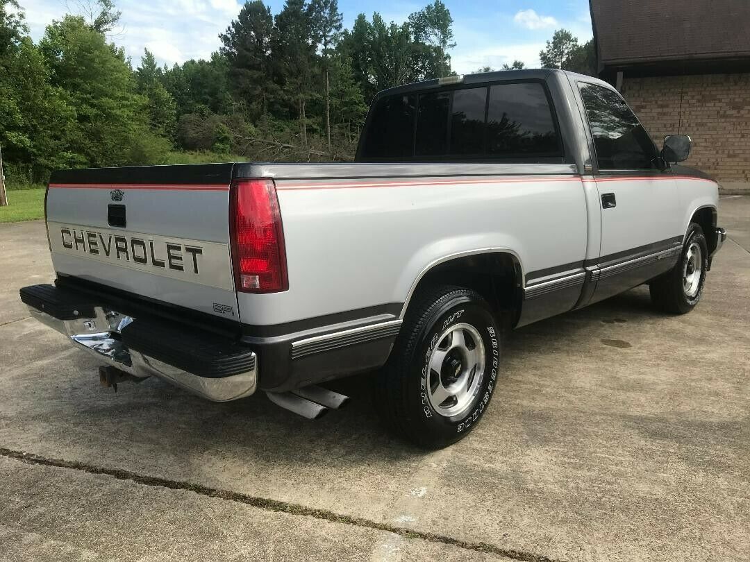 silverado 1500 only 35k miles!! all original