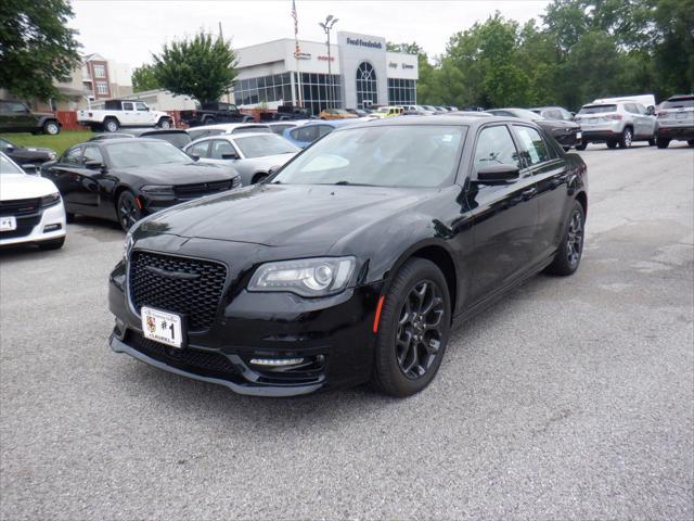 2022 chrysler 300 touring