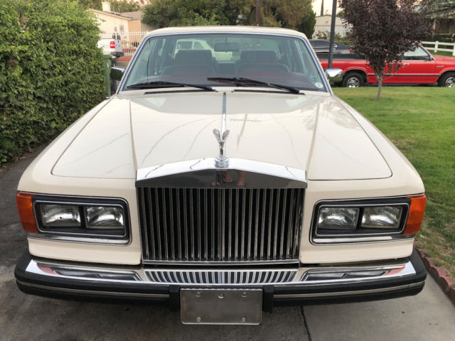 1984 rolls royce silver spirit saloon one family own califorina car. 31k miles