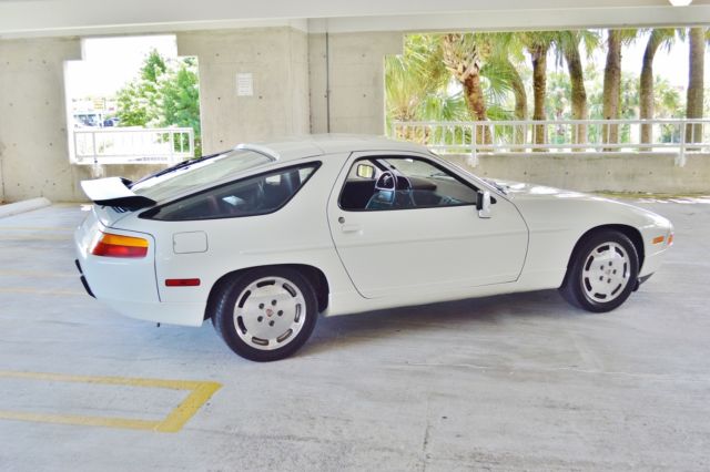 mint!! 928 s4 32 valve package tons of service history all original