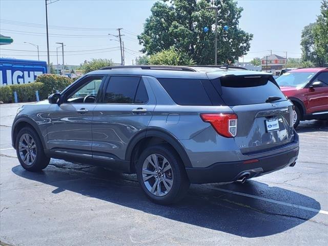 2022 ford explorer xlt