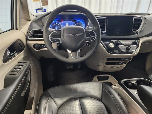 2022 chrysler pacifica touring l