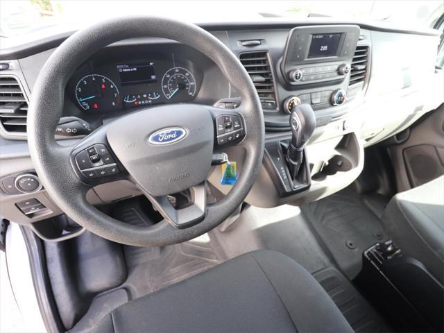 2022 ford transit-150 base