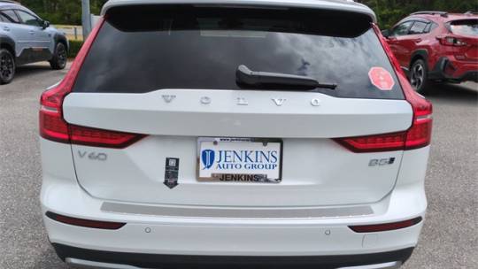2024 Volvo V60 Cross Country