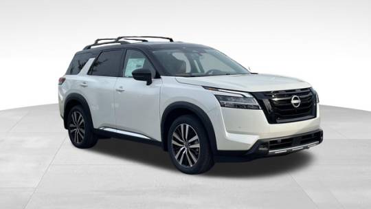 2024 Nissan Pathfinder platinum