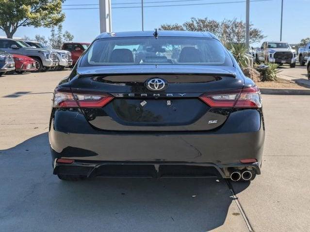 2021 toyota camry se