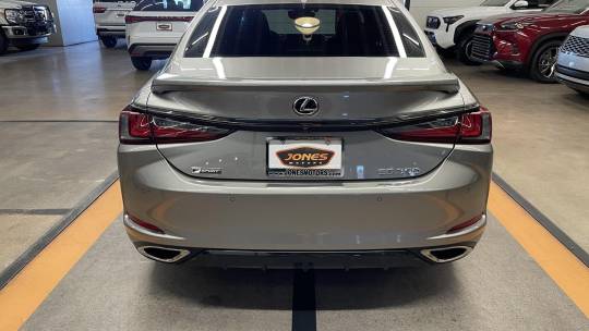 2020 Lexus ES