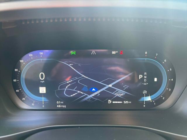 2024 volvo xc40 b5 core dark theme