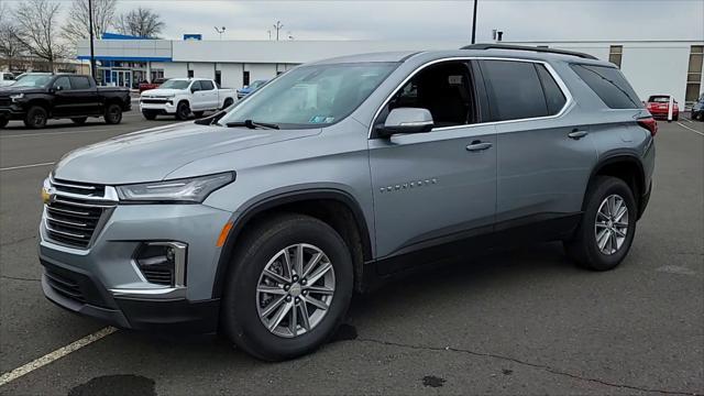 2023 chevrolet traverse lt cloth