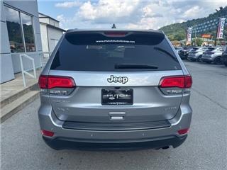 2020 Jeep Grand Cherokee laredo